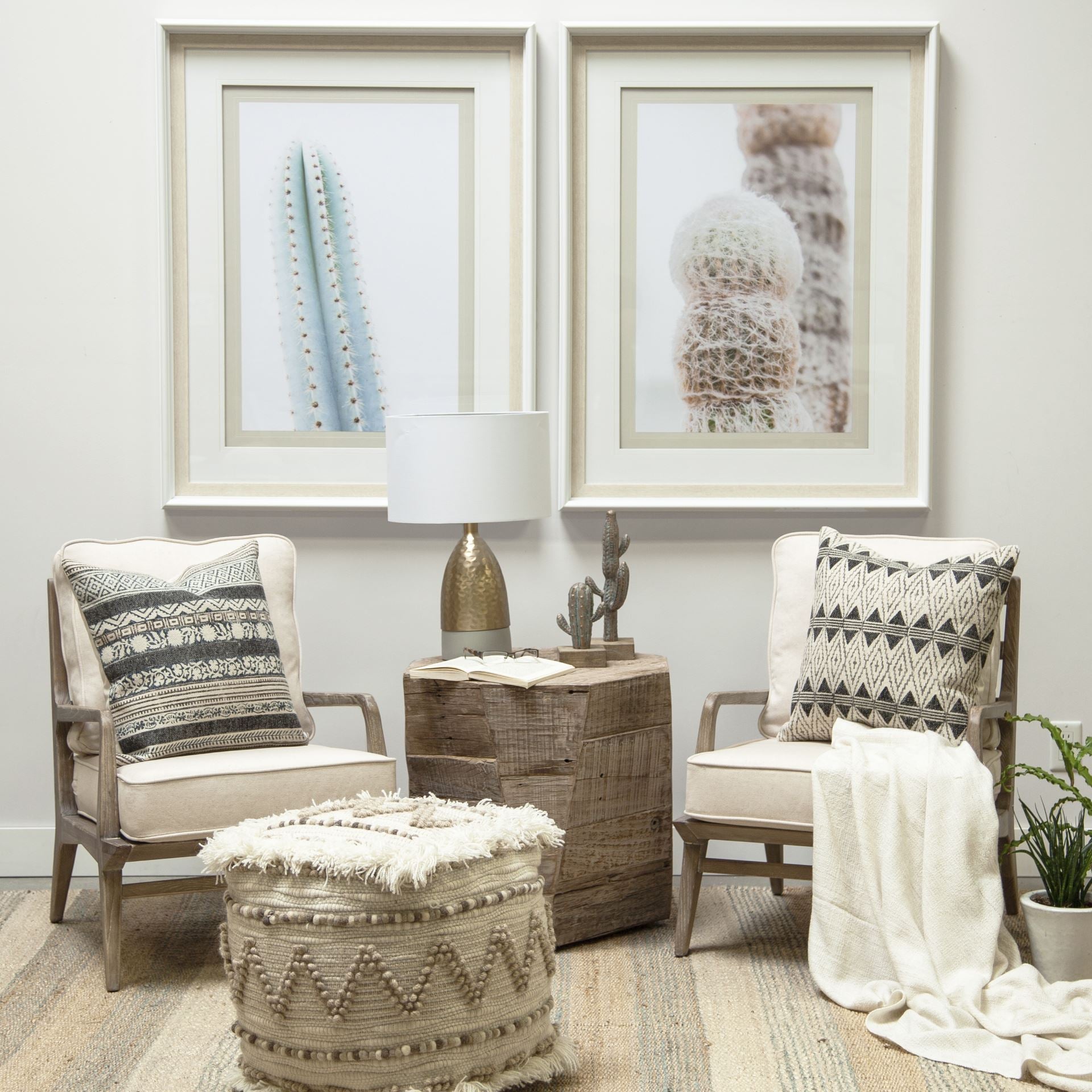 Fauteuil d'appoint rembourré en bois avec cadre de style côtier, finition naturelle, pour le salon