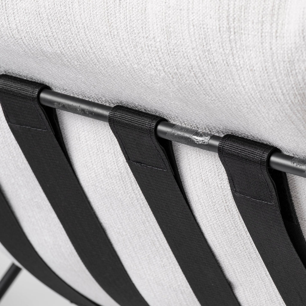 Fauteuil d'appoint rembourré avec cadre métallique industriel et coussin pour salon