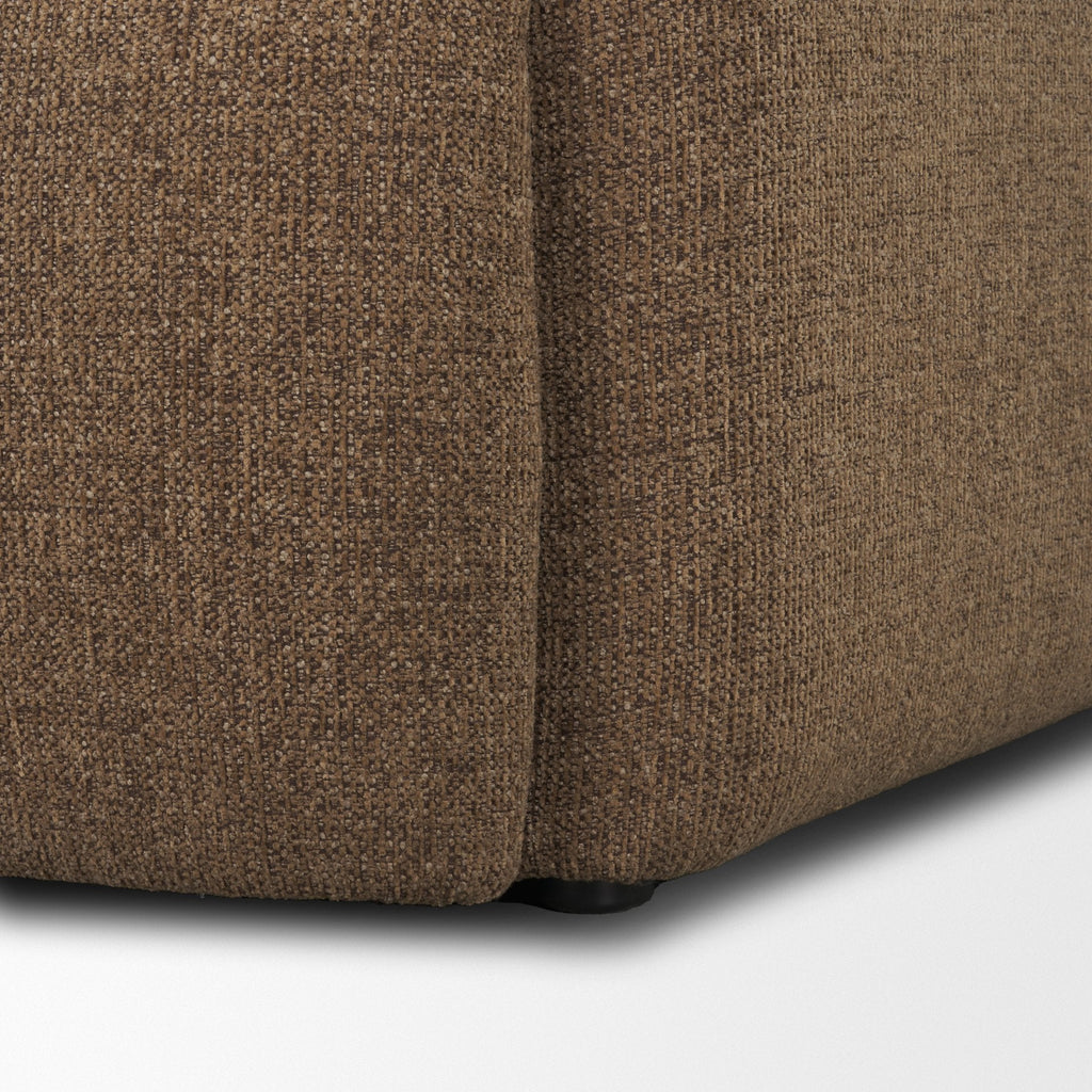 Fauteuil d'appoint contemporain entièrement rembourré avec coussin d'assise pour salon
