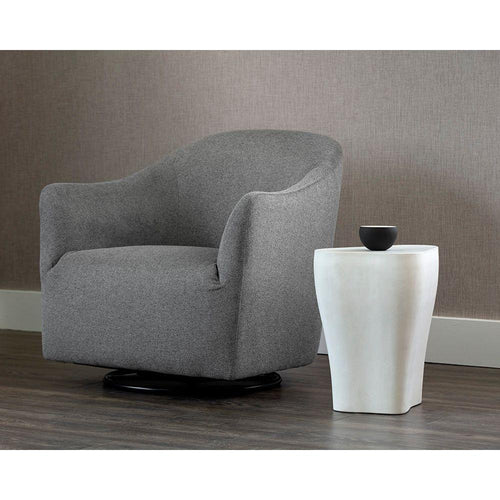 Table d'appoint d'extérieur contemporaine en béton blanc avec une forme organique compacte pour balcon