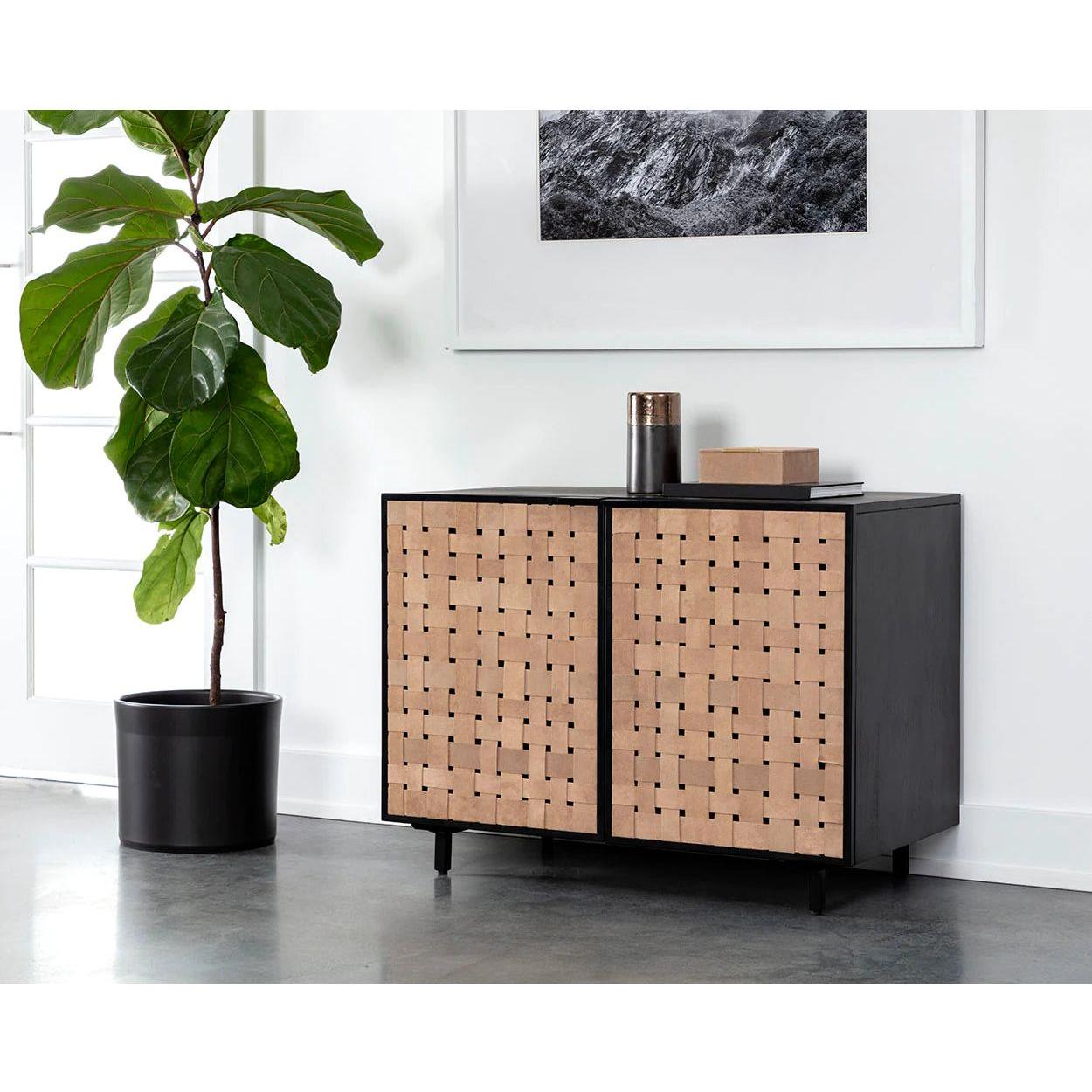 Petit buffet moderne en bois avec portes de rangement pour salon et salle à manger