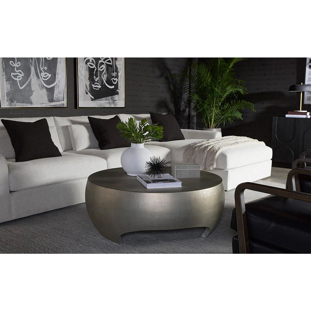Table basse d'extérieur moderne en béton et métal avec plateau rond pour terrasse et jardin