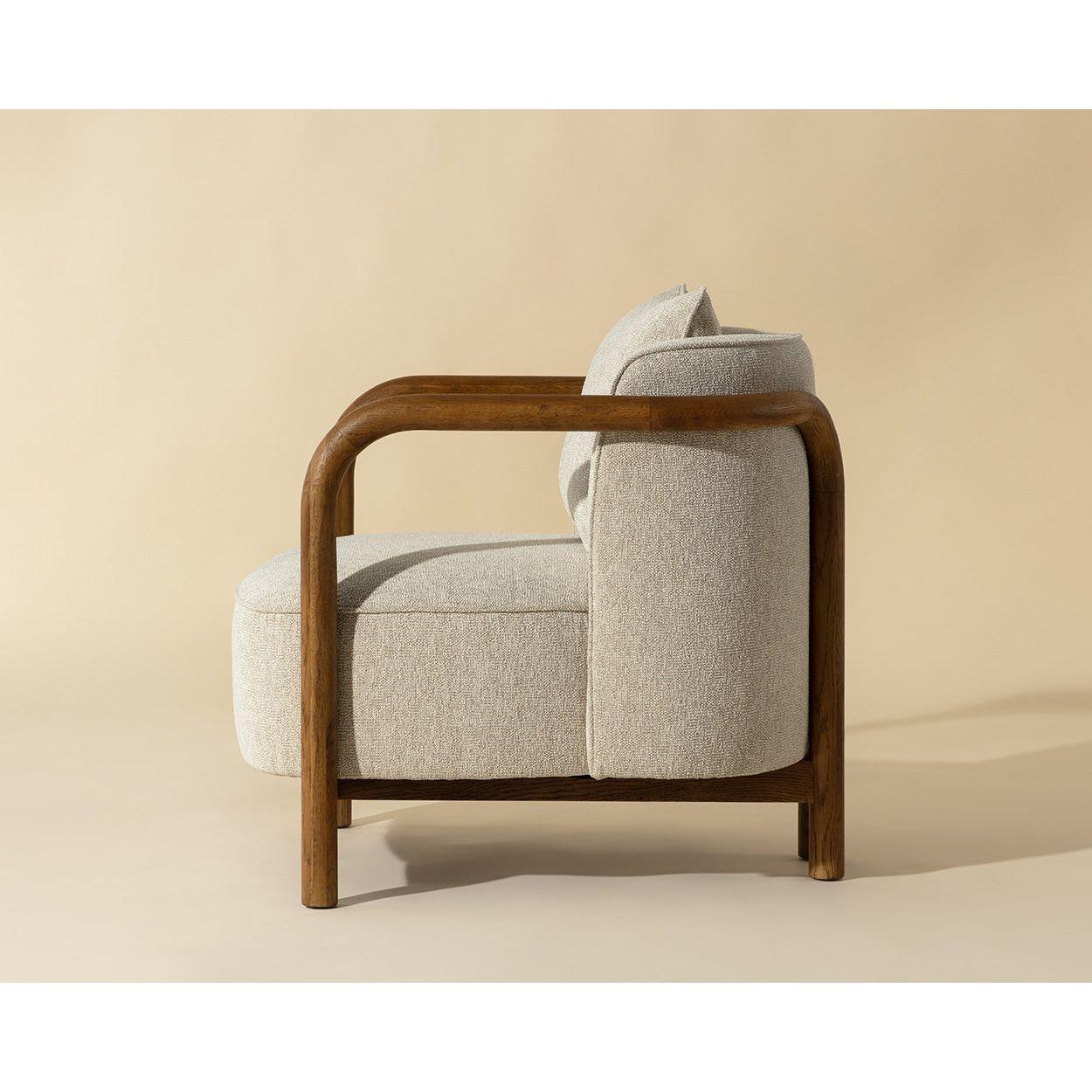 Fauteuil classique capitonné et en bois avec coussin d'assise pour le salon