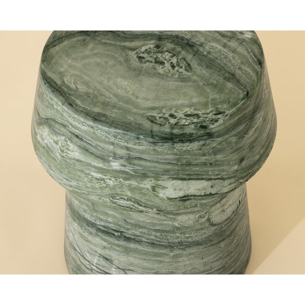 Table d'appoint d'extérieur contemporaine en béton imitation marbre avec plateau rond pour patio et salon
