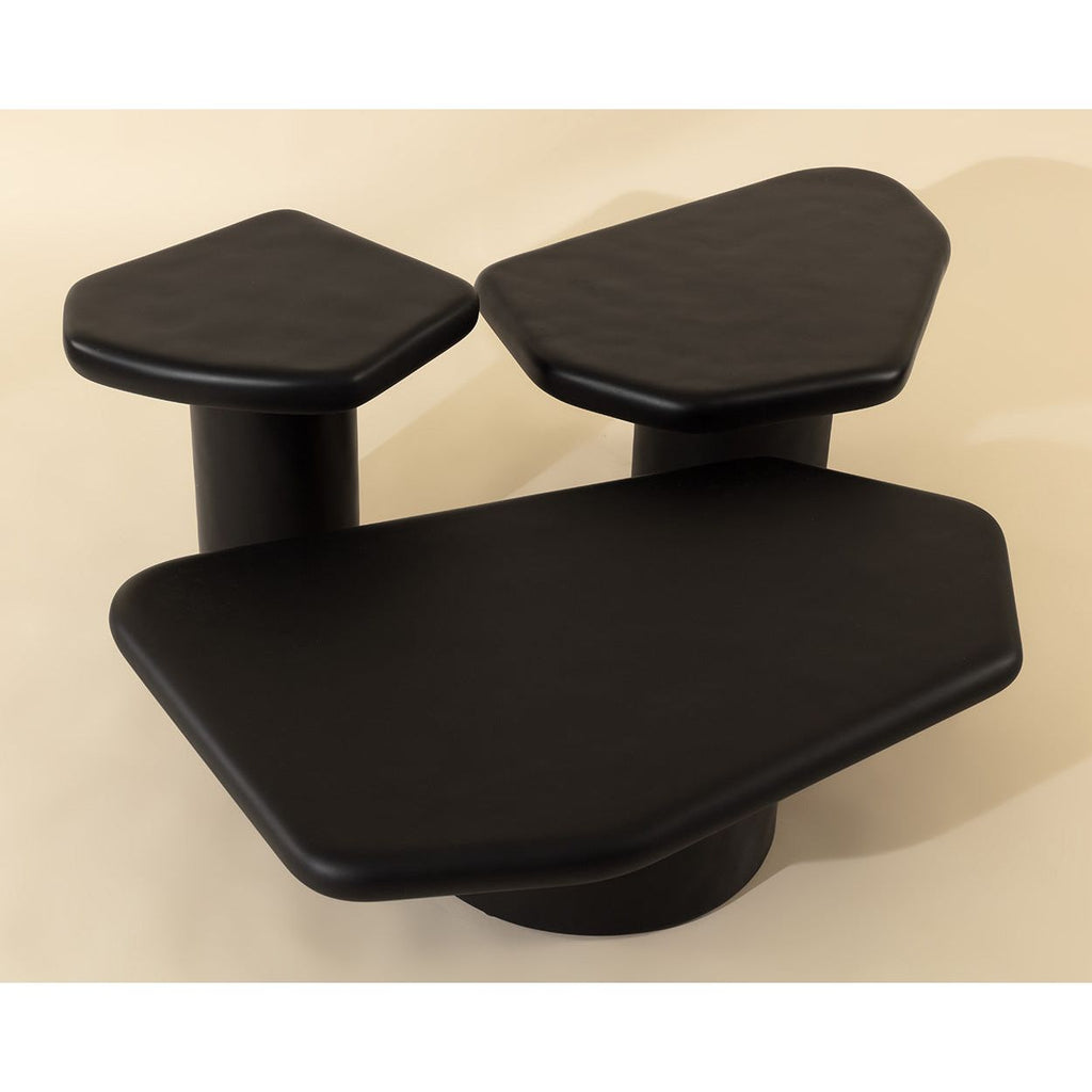 Table d'appoint d'extérieur contemporaine en béton noir de forme géométrique pour terrasse