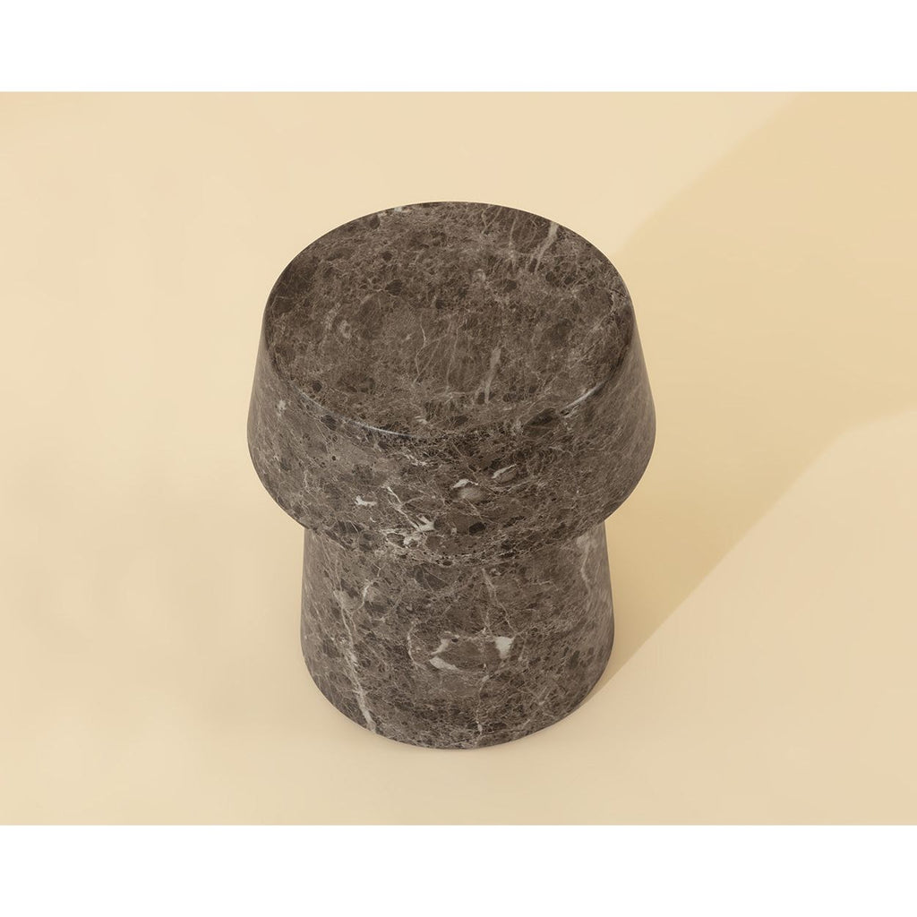 Table d'appoint d'extérieur contemporaine en béton imitation marbre avec plateau rond pour patio et salon