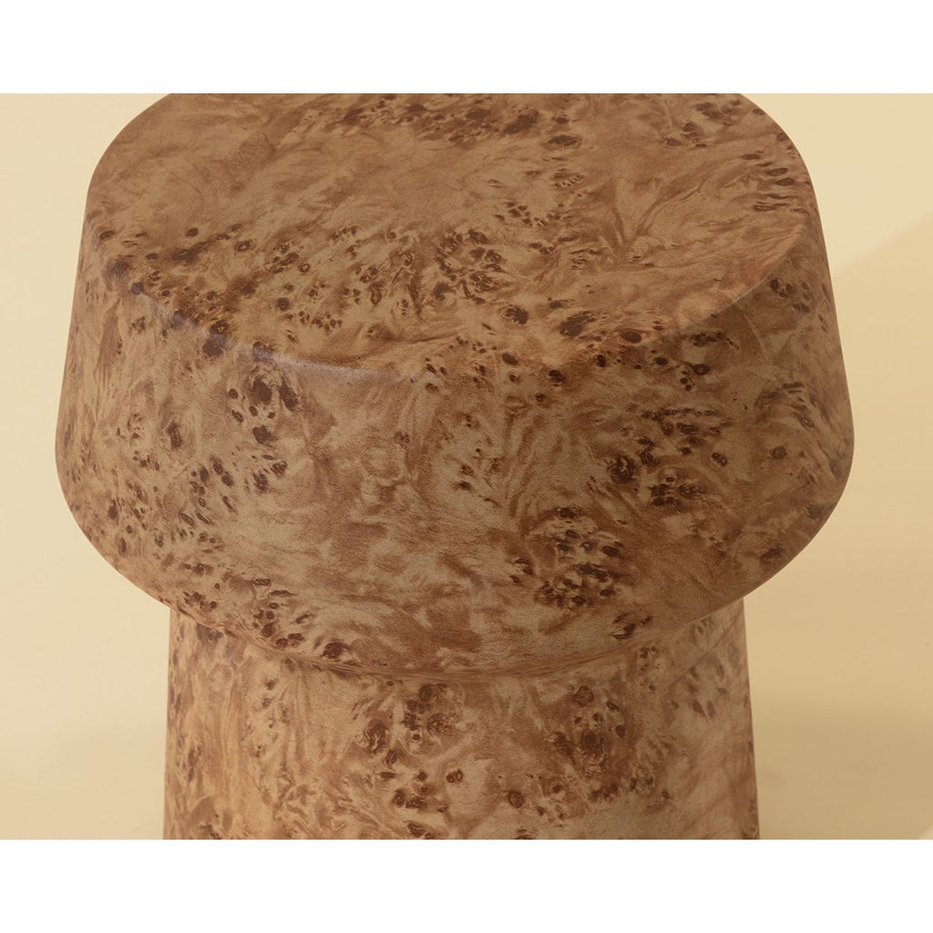 Table d'appoint d'extérieur contemporaine en béton imitation marbre avec plateau rond pour patio et salon