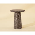 Table d'appoint d'extérieur contemporaine en béton imitation marbre avec forme ronde organique pour patio