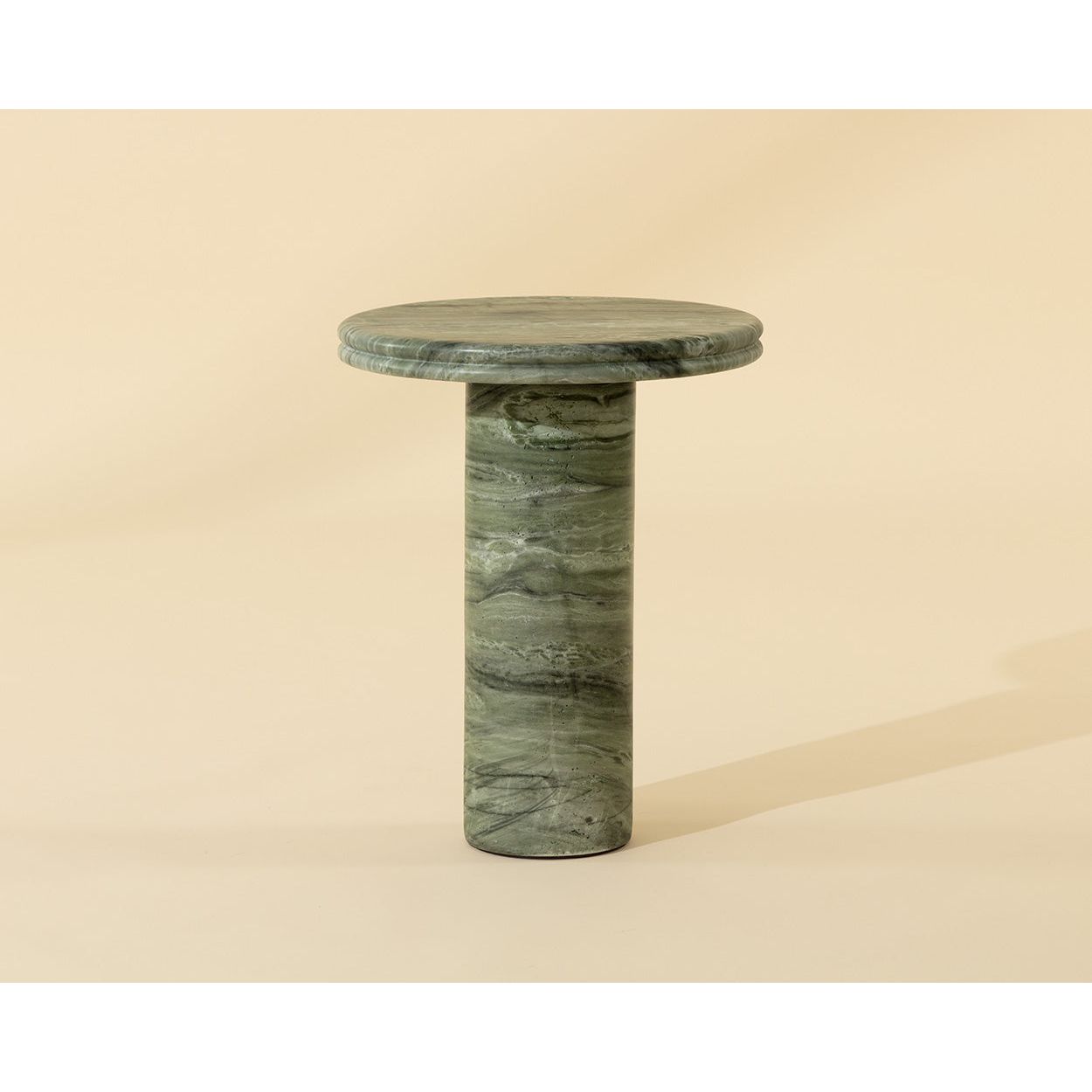 Table d'appoint d'extérieur en béton, aspect marbre vert sauge moderne, avec plateau rond pour terrasse