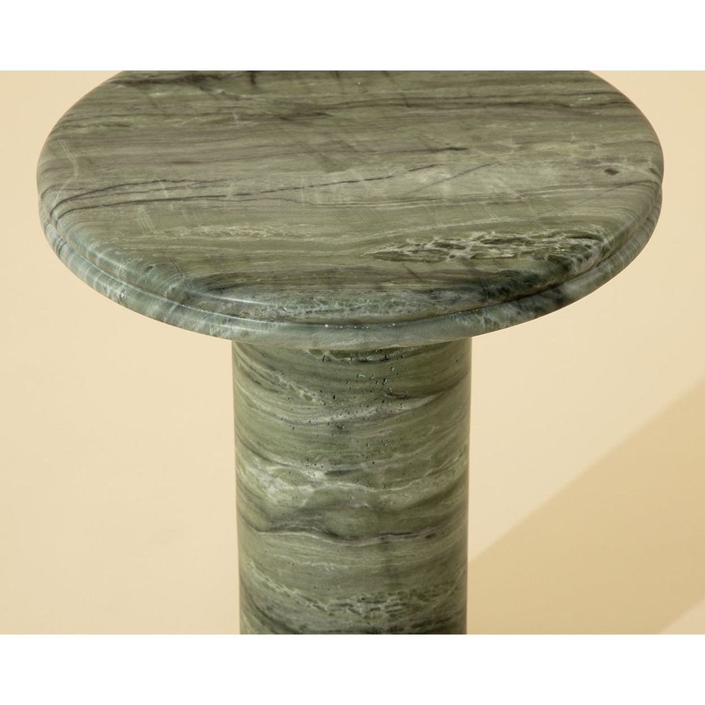 Table d'appoint d'extérieur en béton, aspect marbre vert sauge moderne, avec plateau rond pour terrasse