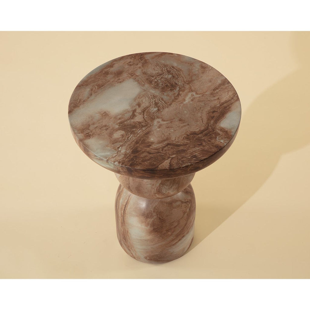 Table d'appoint d'extérieur en béton aspect marbre contemporain avec plateau rond pour terrasse