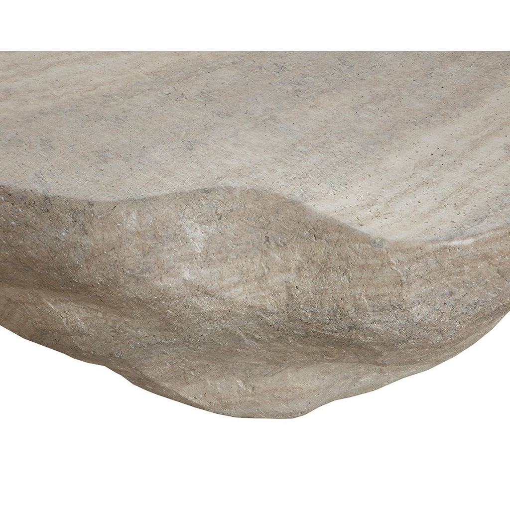 Table basse d'extérieur moderne en béton imitation travertin avec forme géométrique ovale pour patio