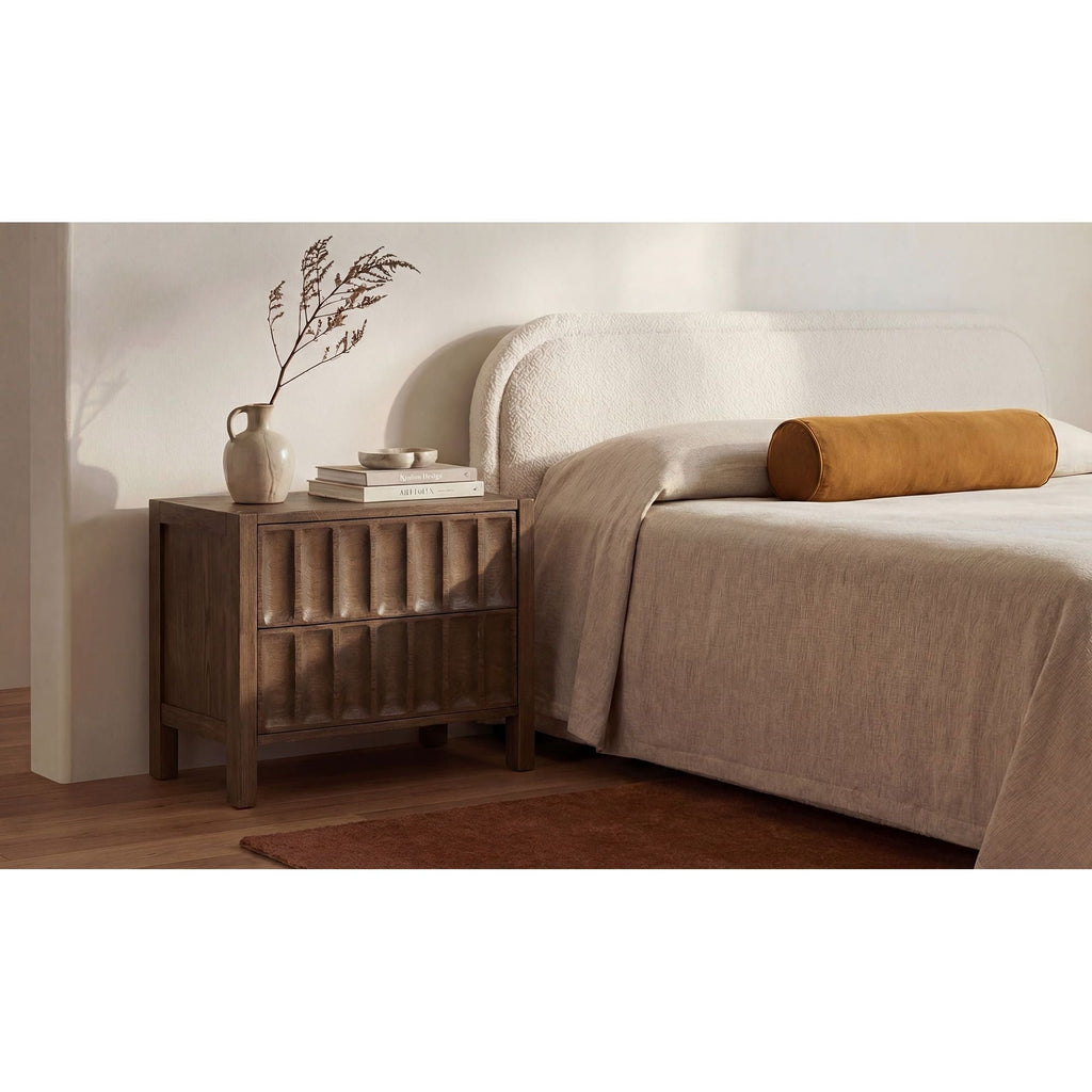 Table de chevet moderne en bois avec tiroir de rangement et forme géométrique pour la chambre à coucher