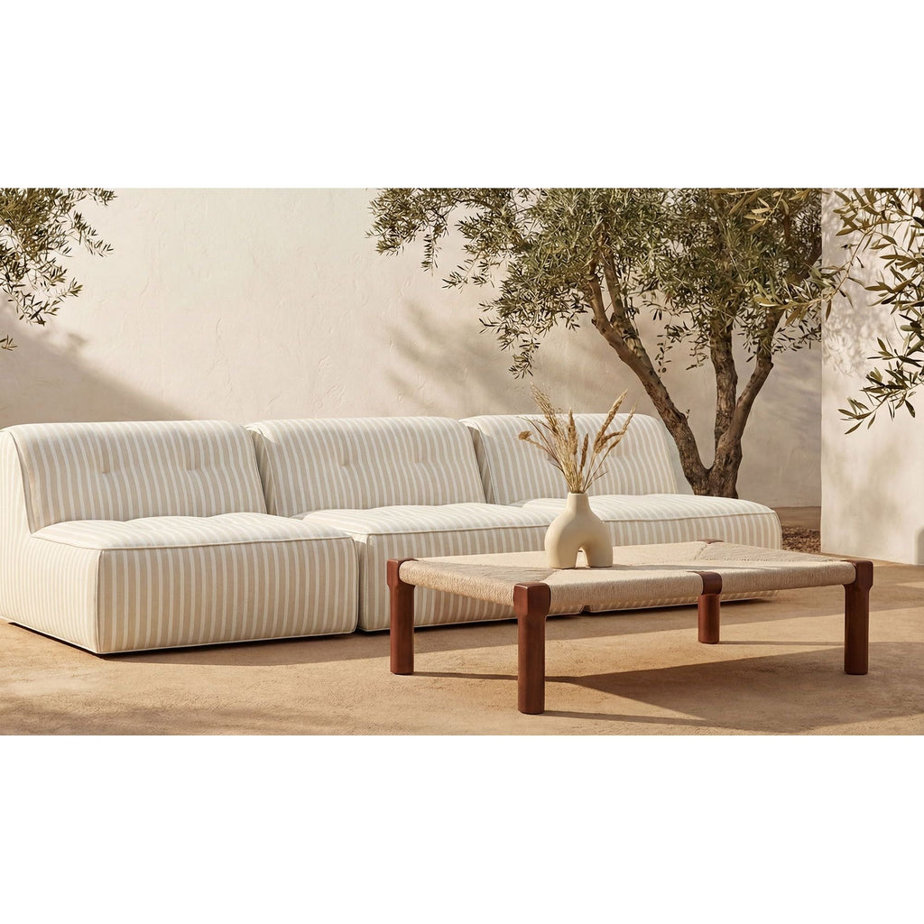 Table basse d'extérieur en osier et bois naturel avec cadre rectangulaire pour terrasse et jardin