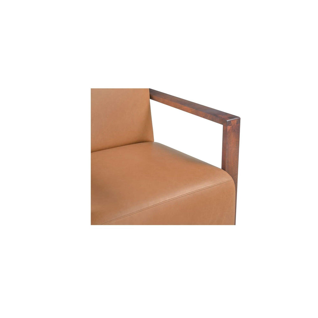 Fauteuil d'appoint transitionnel en cuir et bois avec cadre en bois naturel pour le salon