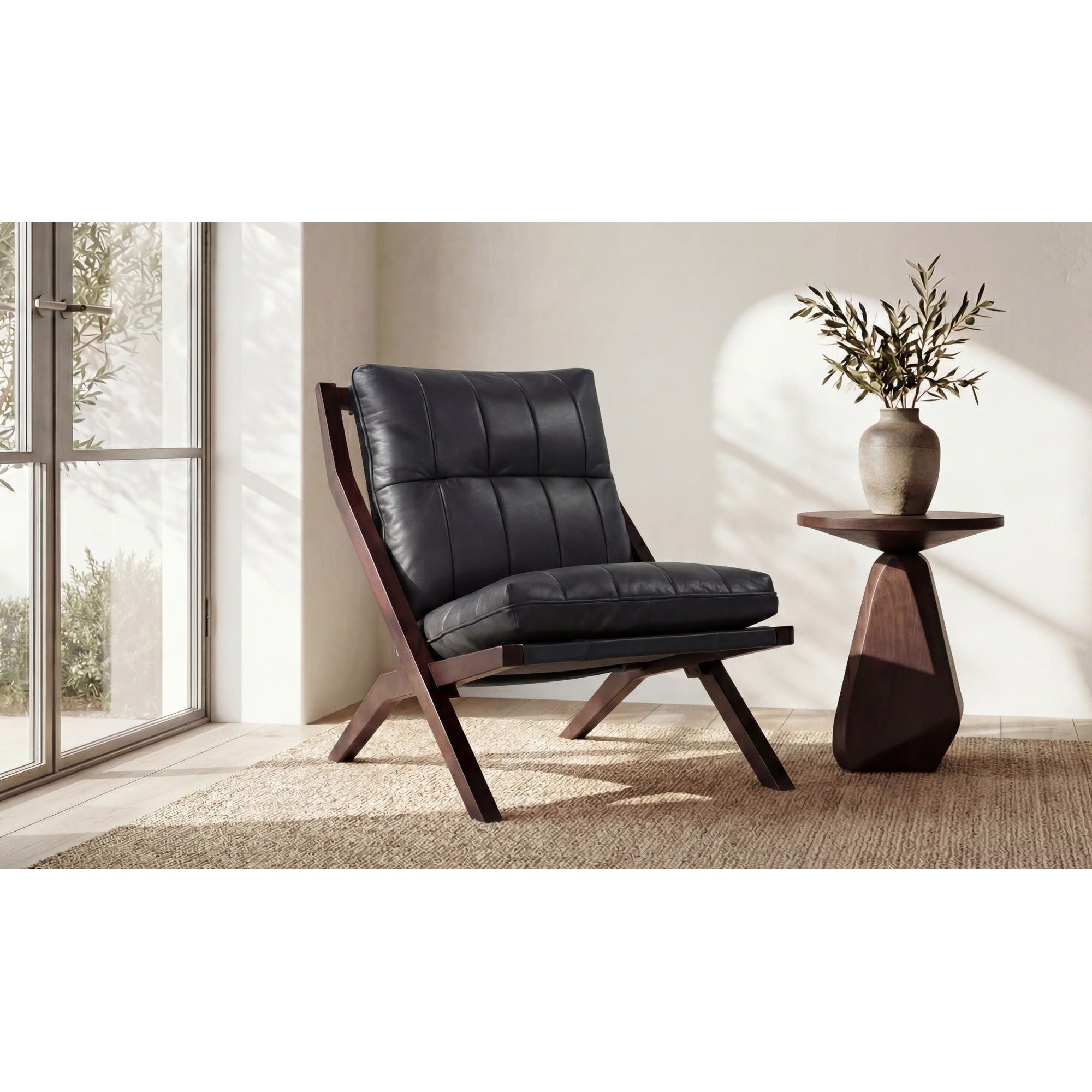 Fauteuil d'appoint en cuir et bois de style Mid-Century avec structure en bois massif pour salon
