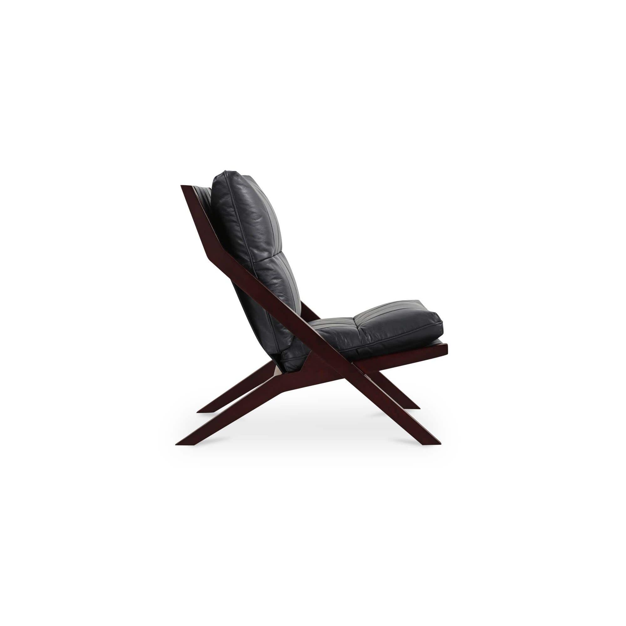 Fauteuil d'appoint en cuir et bois de style Mid-Century avec structure en bois massif pour salon