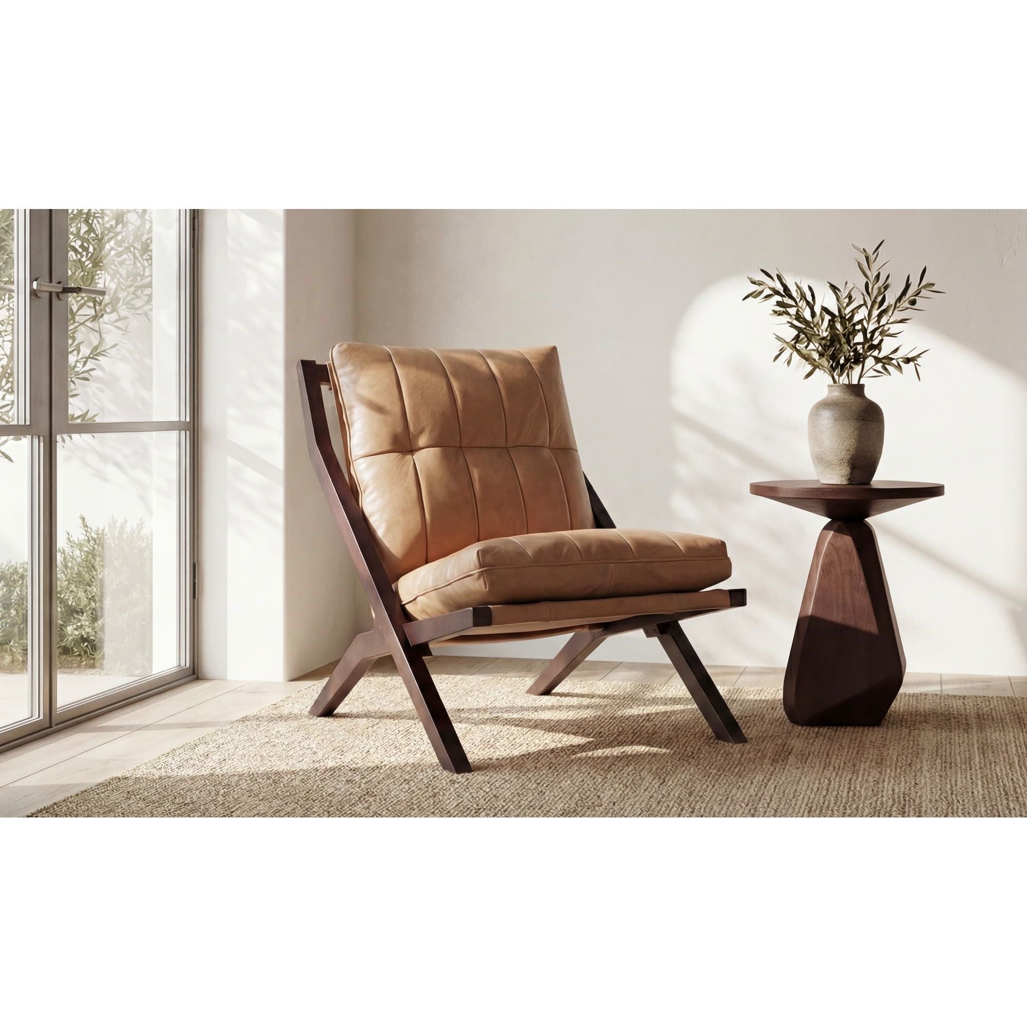 Fauteuil d'appoint en cuir et bois de style Mid-Century avec structure en bois massif pour salon