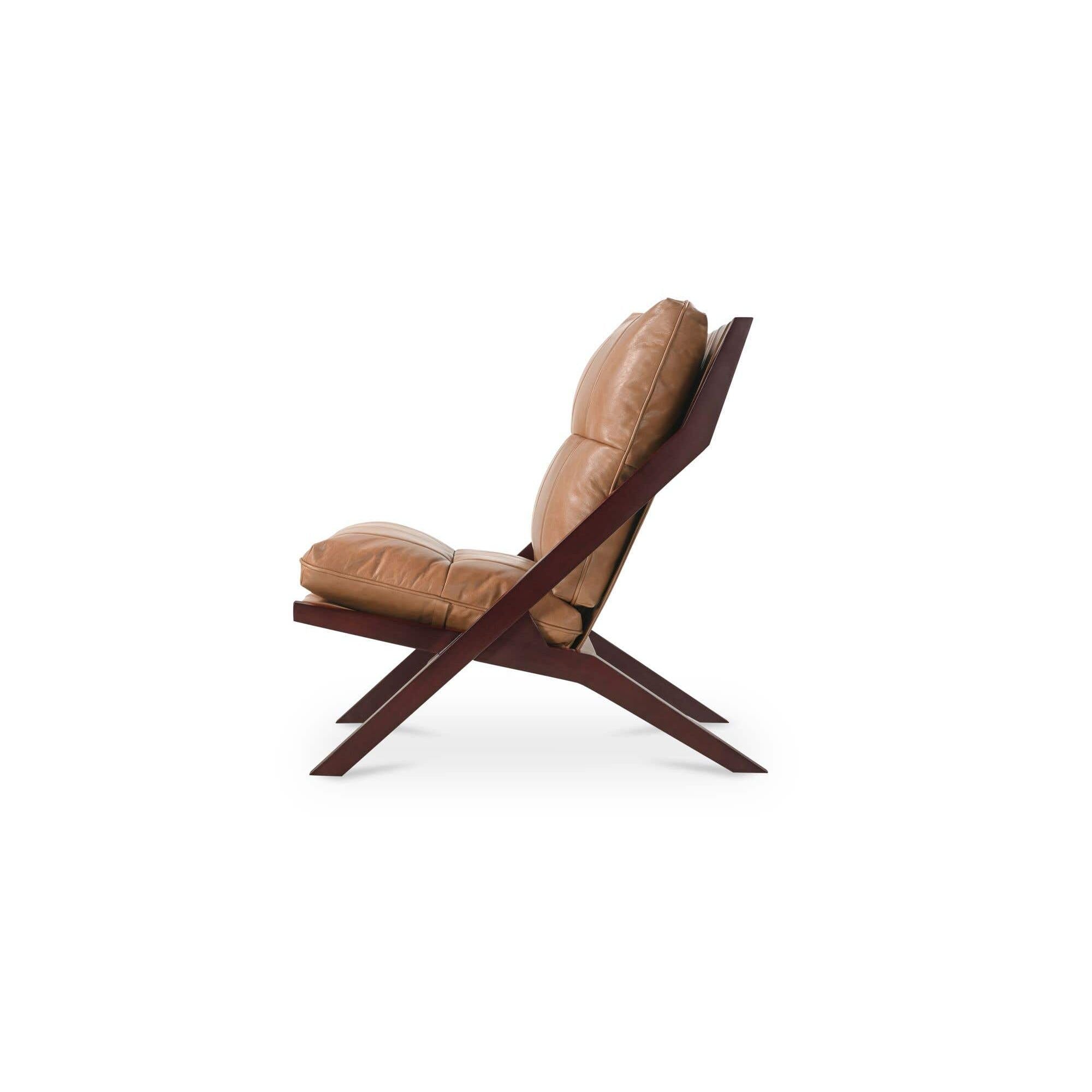 Fauteuil d'appoint en cuir et bois de style Mid-Century avec structure en bois massif pour salon