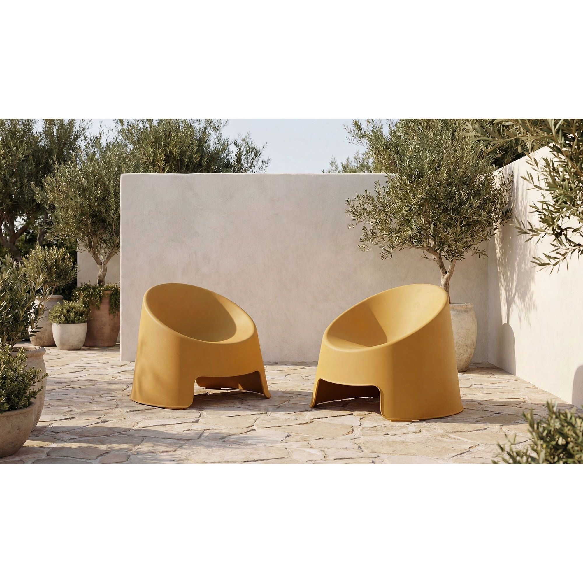 Fauteuil d'appoint moderne en résine rembourré avec coussin pour l'extérieur (terrasse et salon)