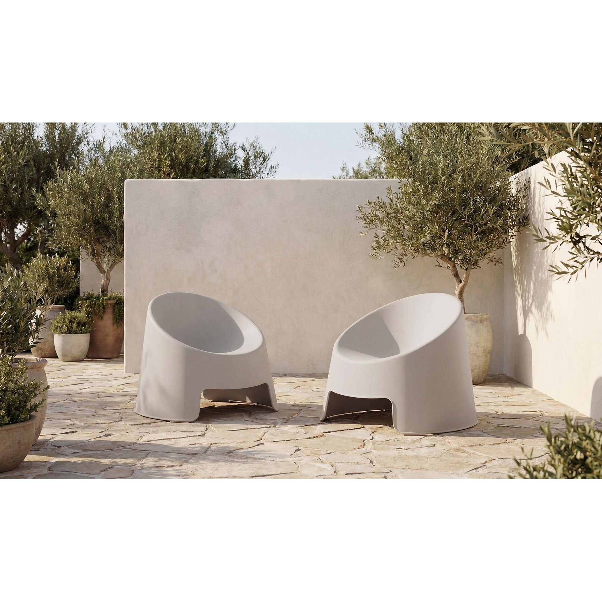 Fauteuil d'appoint moderne en résine rembourré avec coussin pour l'extérieur (terrasse et salon)