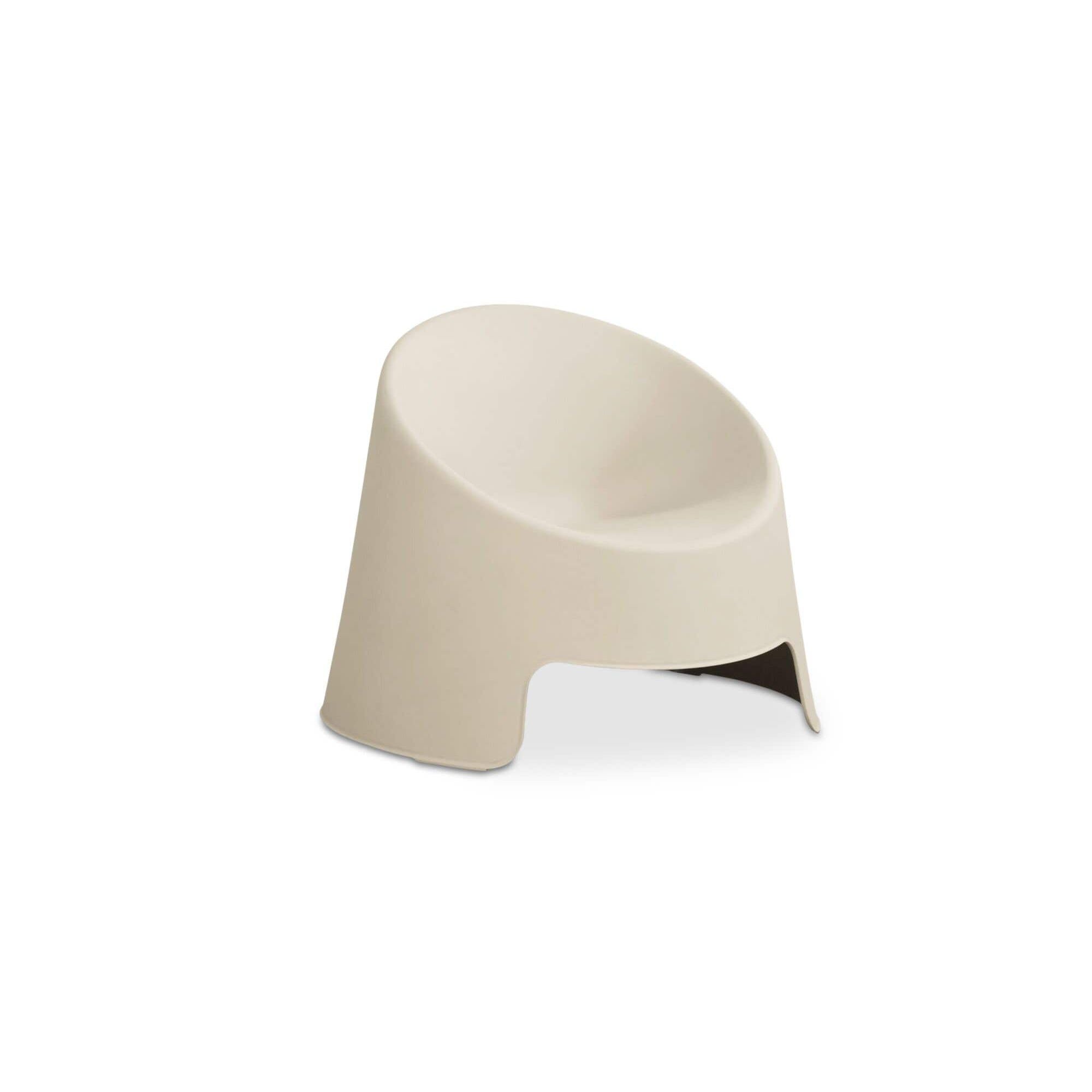 Fauteuil d'appoint moderne en résine rembourré avec coussin pour l'extérieur (terrasse et salon)